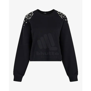 Sweat-shirt à col rond pour femme avec logo sur le devant et strass pour les occasions spéciales - Respirant et écologique - Product Image 3