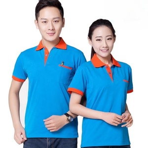 เสื้อโปโลโพลีเอสเตอร์ 100% แบบยูนิเซ็กซ์ สไตล์สมาร์ทแคชชวล สำหรับชุดยูนิฟอร์มทำงาน แต่งขอบสองสี ตัดกันสวยงาม เหมาะสำหรับงานโปรโมชั่น รับผลิตแบบ OEM สีพื้น สำหรับผู้ชายและผู้หญิง - Product Image 1