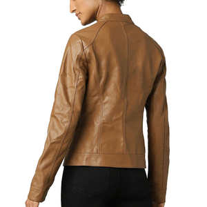 Chaqueta de cuero genuino para mujer, talla grande, acolchada, estampada, de punto, con piel de oveja y remaches, estilo motociclista, manga larga - Product Image 6