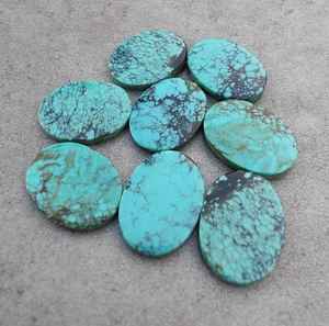 Turquesa tibetana natural en forma de moneda ovalada, piedra suelta para la fabricación de joyas y manualidades. - Product Image 2