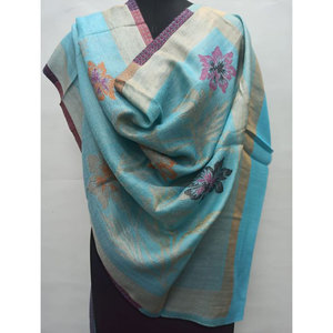 Echarpe de Diseño Floral de Primera Calidad, 70x200cm, Elegante y Suave, para Mujer, Disponible en Varios Colores Vibrantes - Product Image 4