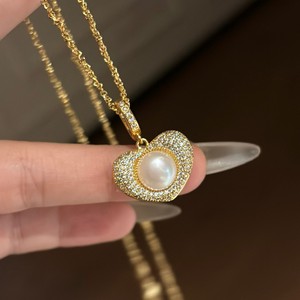 Collar de Perlas de Agua Dulce Naturales con Colgante Barroco y Hebilla Universal de Estilo Lujoso y Ligero - Product Image 2