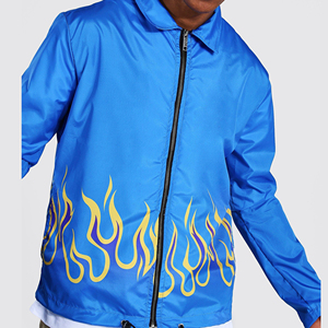 Chaqueta Bomber con Estampado de Llamas Azules Personalizada OEM – Ropa Urbana Moderna con Gráficos de Llamas, Prenda Exterior Unisex a la Moda - Product Image 1