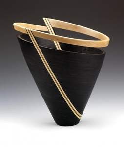 Jarrón de Latón Contemporáneo, Jarrón de Latón Minimalista, Jarrón de Latón Moderno para el Hogar, Jarrón de Latón con Acabado Elegante, Jarrón de Latón Estilo Estudio - Product Image 1