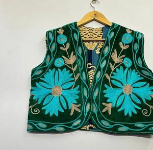 เสื้อกั๊กกำมะหยี่ลายซูซานี - Product Image 3