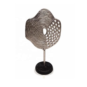 Escultura abstracta de diseño de flor moderna, escultura de mesa moderna de aluminio para el hogar, escultura de regalo de boda hecha a mano de Metal para oficina - Product Image 2
