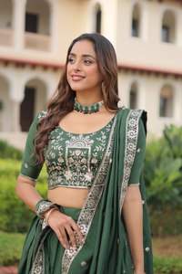 Ropa de Boda de Alta Calidad, Ropa India, Lehenga Choli de Seda Vichitra con Trabajo de Lentejuelas Zari, Lehenga Choli Semi-Listo para Usar en Venta - Product Image 5