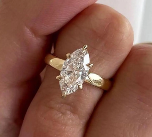 แหวนหมั้นเพชรเม็ดเดี่ยวทรงมาร์คีส์ คิริชนาวี KR 268 2 กะรัต ชุบทอง 14k หรูหรา - Product Image 1
