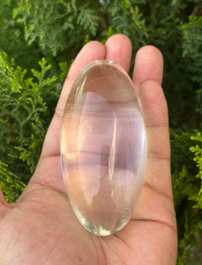Sculpture Art Déco en Quartz Clair Naturel Faite à la Main, Écologique, Décoration d'Intérieur, Cadeau pour la Méditation et la Guérison - Product Image 2
