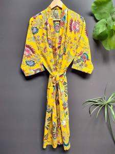 Bata Kimono de Algodón 100% Tejido Transpirable con Estampado de Dibujos Animados para Mujer, Camisón de Verano Hecho a Mano ODM con Cuello en V y Cintura Elástica, Largo Completo/Hasta la Rodilla - Product Image 4