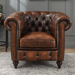 Sillón Clásico Chesterfield de Cuero Marrón con Brazos Enrollados, Sillón Acolchado Vintage para Sala de Estar u Oficina - Product Image 1