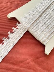 Encaje de Algodón Blanco con Bordado Hermoso y Borde de Ganchillo para Prendas, Manualidades y Textiles para el Hogar - Product Image 2