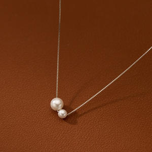 Collar Clásico Lulu Tong de Plata S925, Cadena de Clavícula de Lujo con Colgante de Perla de Agua Dulce, Cadena de Cuello Elegante con Luz Intensa - Product Image 4