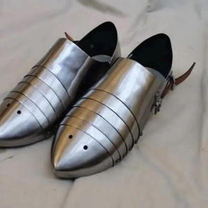 Armadura medieval gótica hecha a mano con cuissardes y grevas de hierro con un acabado pulido. Tallas personalizadas disponibles - Product Image 3