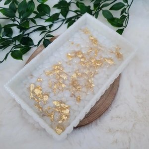 Plateau de vanité en résine avec galets de cristal blancs, incrustation de paillettes dorées, bord perlé rectangulaire, plateau à bijoux, décoration d'intérieur - Product Image 6