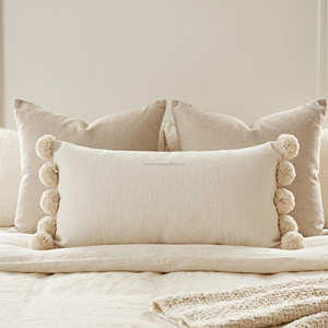 Housse de coussin décorative longue en coton écologique faite à la main, texturée, avec pompons, pour lit, 14 x 36 pouces - Product Image 4