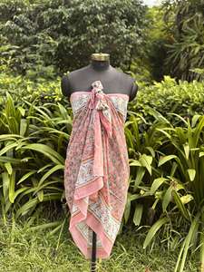 Pareo de algodón indio con estampado a mano, bufanda boho, pareo floral, cubierta de playa ligera, regalo para mujer, ropa regional. - Product Image 4