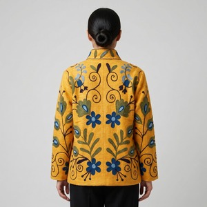 เสื้อแจ็คเก็ตผ้าสักหลาดปักลายสีเหลืองมัสตาร์ดสำหรับผู้หญิง |   งานศิลปะสไตล์โบฮีเมียน |   เสื้อคาร์ดิแกนคอปกสั้นแบบเปิดด้านหน้า - Product Image 2