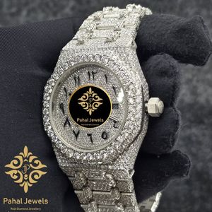 Montre de luxe pour femme Pahal Jewels avec diamants, boîtier rond en acier inoxydable de 38 mm, affichage analogique de la date, fermoir pliant - Product Image 3