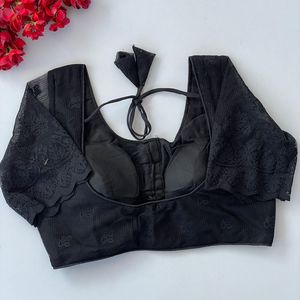 Blouse ouverte sur le devant en tricot de créateur, avec découpe en super résille, rembourrée et doublure en coton - Product Image 4