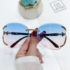 New fox Head Fashion Sun Glasses Rimless Metal Female UV400 <b>Large</b> <b>Frame</b> Luxury Women Sunglasses Man Glasses - Product Image 2