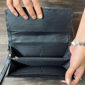 Portefeuille long vintage pour femme en cuir de vache véritable, orné de motifs floraux et à carreaux, avec dragonne et porte-monnaie, idéal pour les dames - Product Image 6