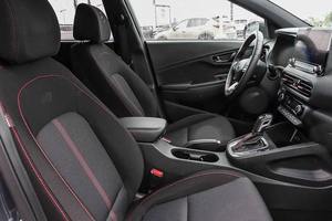 Hyundai <span class=keywords><strong>Kona</strong></span> N Line SUV 2023 Usado y Confiable (1.6L 4 cilindros Turbo 7AM) - Product Image 2