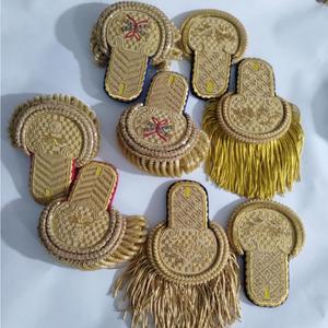 Écusson brodé personnalisé à coudre avec franges dorées et motif à carreaux en tissu appliqué pour uniformes, vestes, casquettes et articles de mode - Product Image 4
