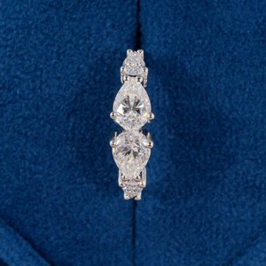 Anillo de boda de plata 925 original con moissanita talla pera de East West para mujer, regalo único y encantador para joyería nupcial - Product Image 6