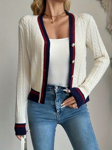 Cardigan en tricot torsadé style preppy avec bordure à rayures contrastées – Pull en tricot blanc à col en V et manches longues avec boutons métalliques - Product Image 1
