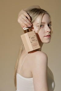 Gel douche parfumé Teabless avec parfum de figue, pêche et thé oolong 500g - Product Image 3