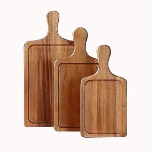 Planche à découper en bois naturel écologique avec poignée intégrée et trou de suspension, compatible lave-vaisselle, REHMAN CRAFT - Product Image 4