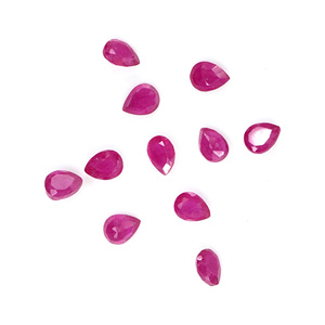 Rubíes naturales de Bangkok calibrados en forma de pera de 4x5 mm, piedra preciosa de rubí facetada natural suelta para la fabricación de joyas, lista para usar. - Product Image 4