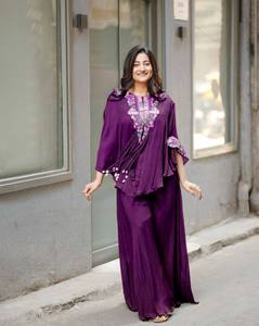 Conjunto indio-pakistaní de chinon bordado morado, blusa holgada y pantalones palazzo para fiesta de bodas - Product Image 1