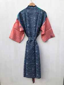 Kimono de seda 100% transpirable hasta la rodilla con cuello en V, hecho a mano con patchwork, para mujer, talla grande, estampado indio, estilo bohemio, ropa de dormir para otoño. - Product Image 4