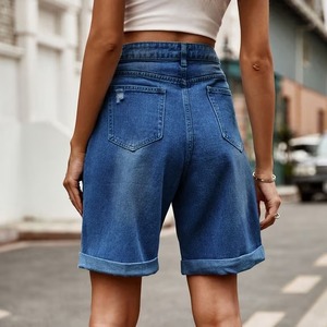Shorts en jean vintage pour femmes, peints à la main, coupe droite et classique - Product Image 2