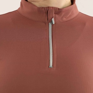 Chemise de compétition équestre de haute qualité, extensible dans 4 directions, en tissu technique doux au toucher, idéale pour la compétition et les spectacles. - Product Image 5