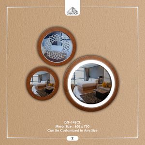 Miroir LED avec design à rainures en V et miroir concave offrant une réflexion claire pour les espaces intérieurs modernes, en provenance d'Inde. - Product Image 3