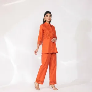 Conjunto de Dos Piezas de Lino y Algodón Naranja para Mujer, Camisa con Cuello de Solapa, Manga Tres Cuartos, Pantalones Rectos, Corte Regular, Atuendo Elegante de Verano - Product Image 2