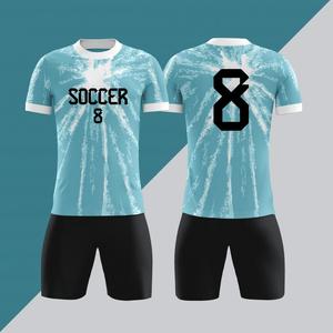 ชุดเสื้อฟุตบอลชาย แขนสั้น โพลีเอสเตอร์ 100% พิมพ์ลายแบบรีดร้อน ระบายเหงื่อ แห้งเร็ว สไตล์เรโทร สีน้ำเงิน-ดำ - Product Image 2