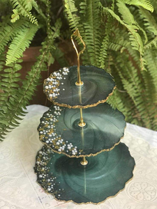 Support à gâteau décoratif en résine avec motifs géométriques pour la restauration de luxe et la présentation d'événements - Product Image 2