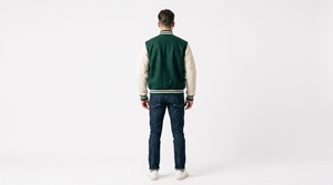 Veste de sport verte pour homme, manches crème, logo brodé, fermeture boutonnée sur le devant, style preppy, vêtement d'extérieur pour l'automne - Product Image 4