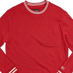 Sweat-shirt rouge à col rond pour femme, coupe classique, tricoté, couleur unie, décontracté, automne, 100% coton, logo lettre sur la manche gauche - Product Image 2