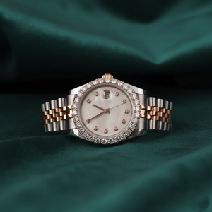 Montre en acier inoxydable avec lunette en diamant doré, cadran vert, mouvement à quartz de luxe, chronographe, résistante à l'eau 3BAR, bracelet Jubilee - Product Image 1