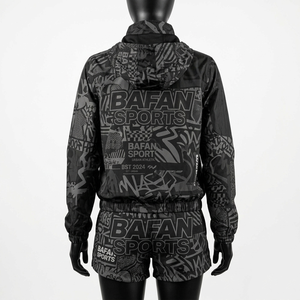 ชุดเซ็ตแจ็คเก็ตฮู้ดพิมพ์ลายผ้าโพลีเอสเตอร์ทาสลอนสีดำเทาสำหรับผู้หญิง 120 GSM กันลม พร้อมโลโก้สั่งทำ - Product Image 6