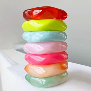 Bracelets géométriques vintage surdimensionnés pour femmes, 69 mm, en résine acrylique colorée, bijoux statement pour poignet large, cadeau, artisanat en résine - Product Image 3