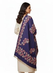 Chal de lana para mujer con estampado de hojas, bufanda larga azul marino para uso diario en invierno - Product Image 3