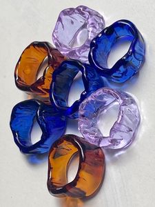Anillo de Resina Hecho a Mano con Diseño Artístico Único, Accesorio de Joyería de Moda Colorido para Mujeres y Niñas - Product Image 4