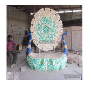 Palki royal indien en bois en forme de paon pour l'entrée des mariés - Product Image 1