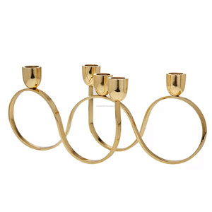 Bougeoir et lanterne miniature faits à la main en métal martelé pour la décoration de la maison, cadeaux d'art pour une touche personnelle - Product Image 5